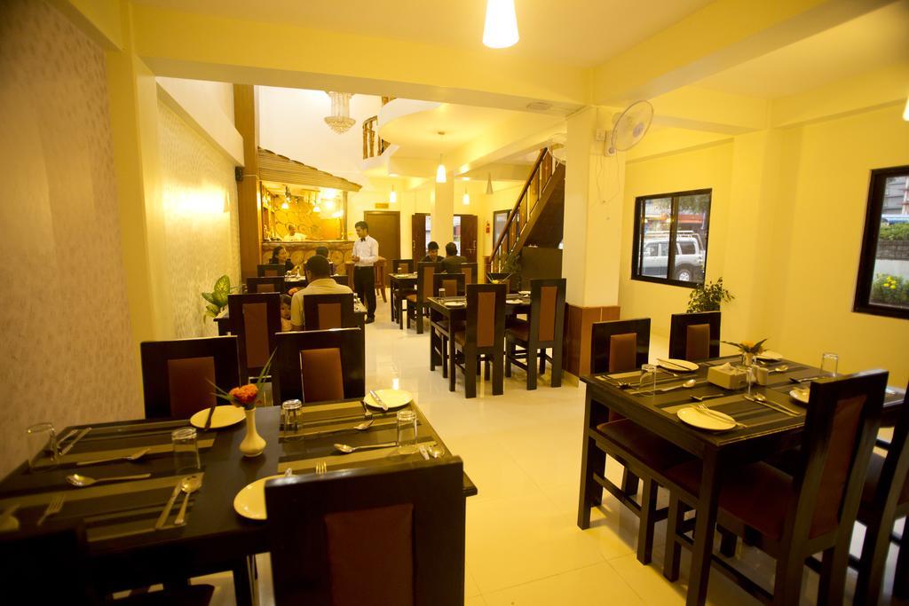 Hotel Swapna Bagh- Your Place ポカラ エクステリア 写真