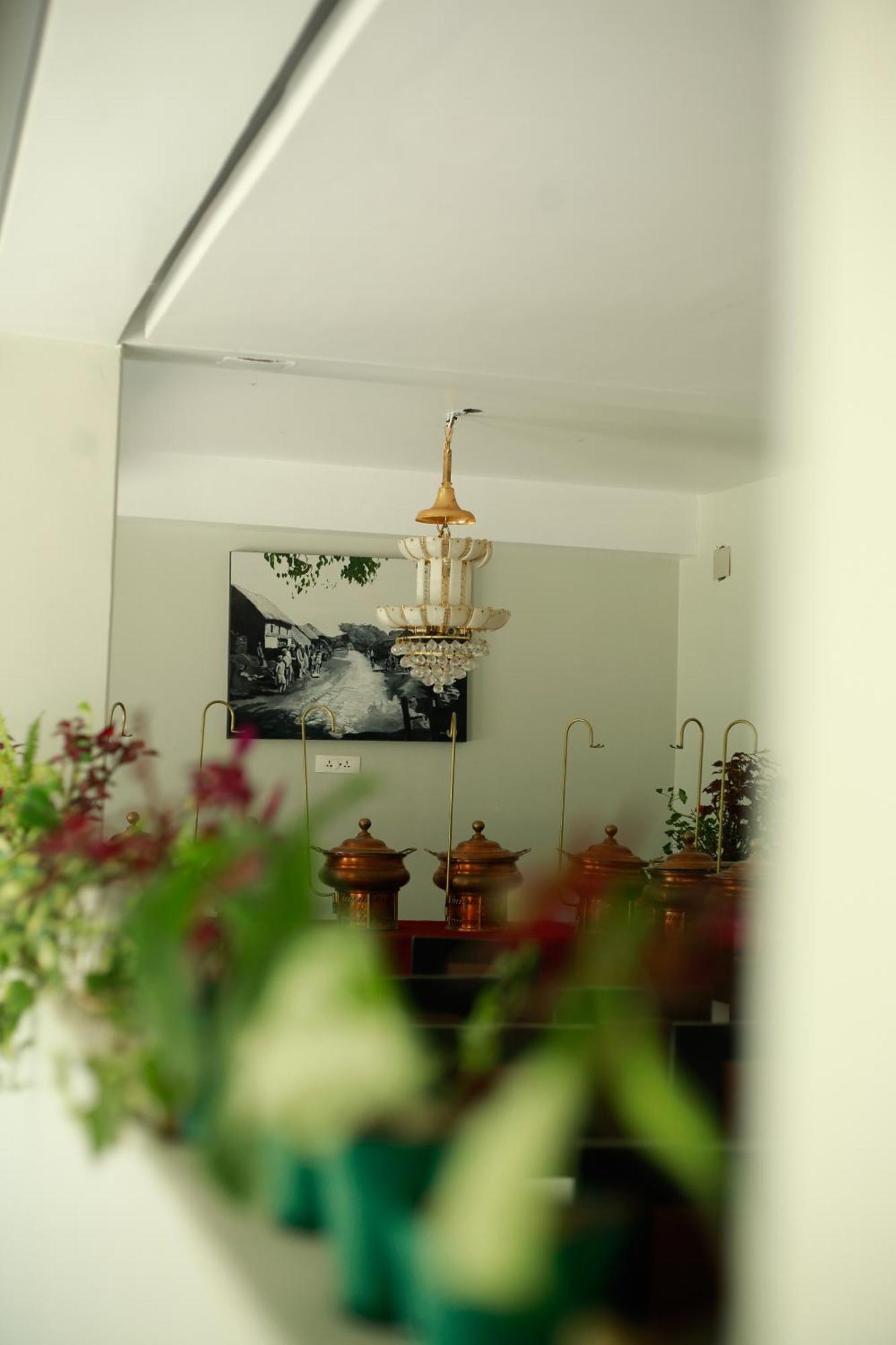 Hotel Swapna Bagh- Your Place ポカラ エクステリア 写真