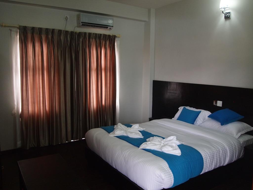 Hotel Swapna Bagh- Your Place ポカラ エクステリア 写真
