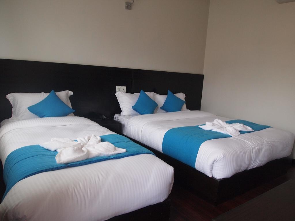 Hotel Swapna Bagh- Your Place ポカラ エクステリア 写真