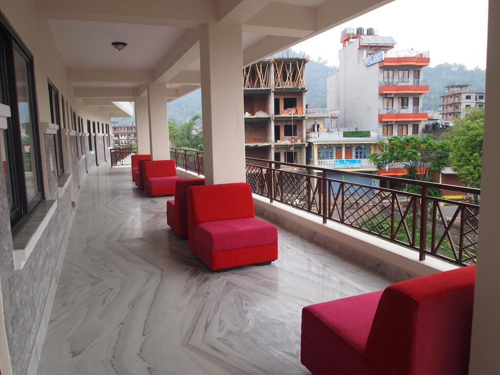 Hotel Swapna Bagh- Your Place ポカラ エクステリア 写真