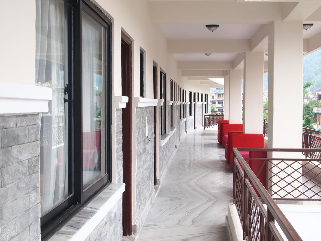 Hotel Swapna Bagh- Your Place ポカラ エクステリア 写真
