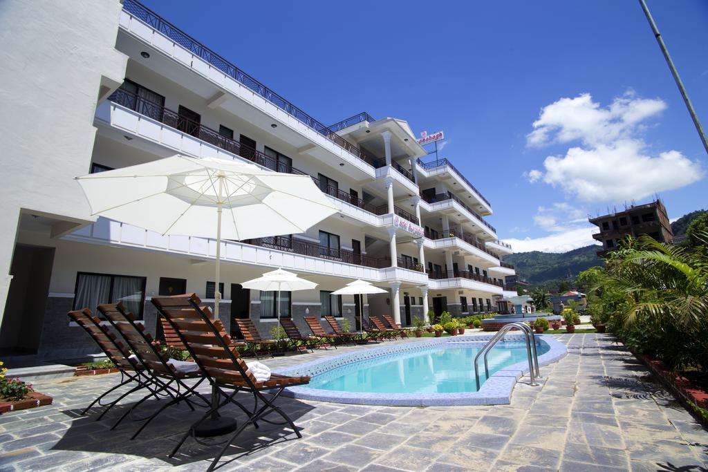 Hotel Swapna Bagh- Your Place ポカラ エクステリア 写真